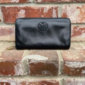 Tory Burch black leather wallet